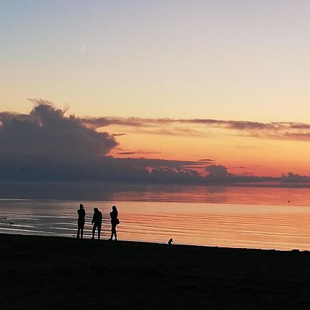 15 Minutes From The Beach And City Center 7 Minutes From The Airport Riga Eksteriør bilde