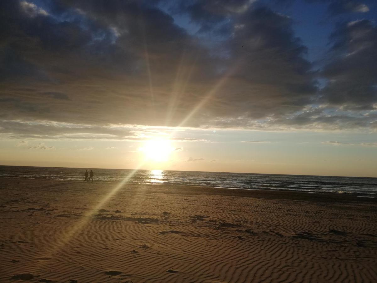 15 Minutes From The Beach And City Center 7 Minutes From The Airport Riga Eksteriør bilde